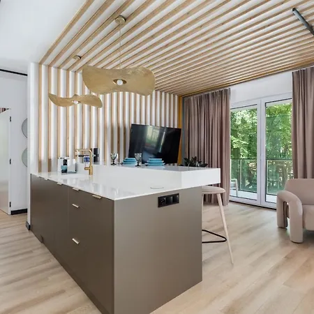 Stylish Apartment Wyspa Solna By Renters Prestige Kolobrzeg Exterior photo
